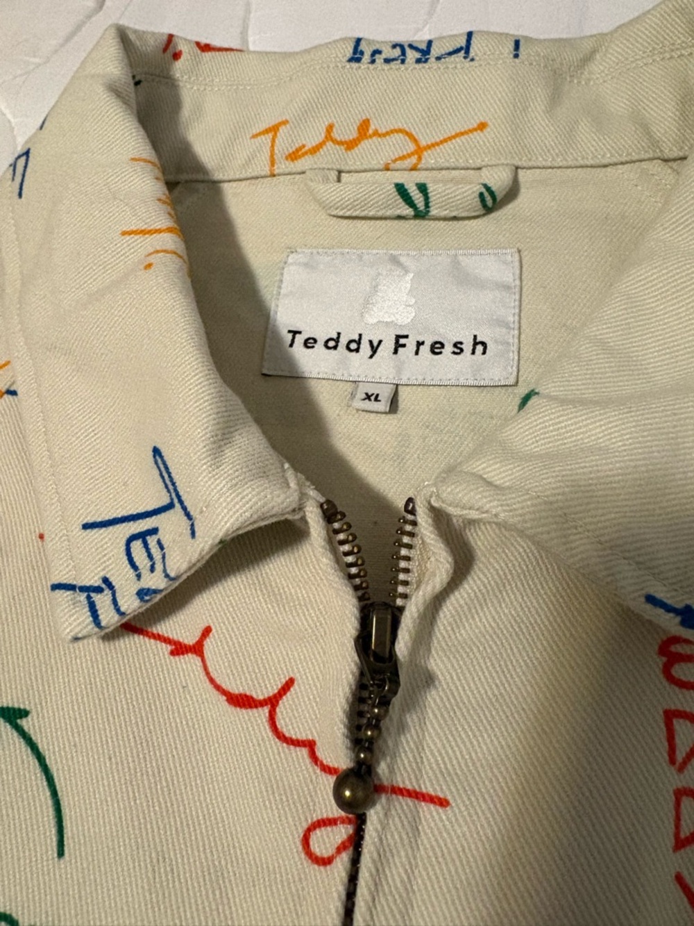 Teddy Fresh Script Jacket - Cream with Multicolor Signatures XL- NEW/NEVER WORN - Picture 8 of 10
